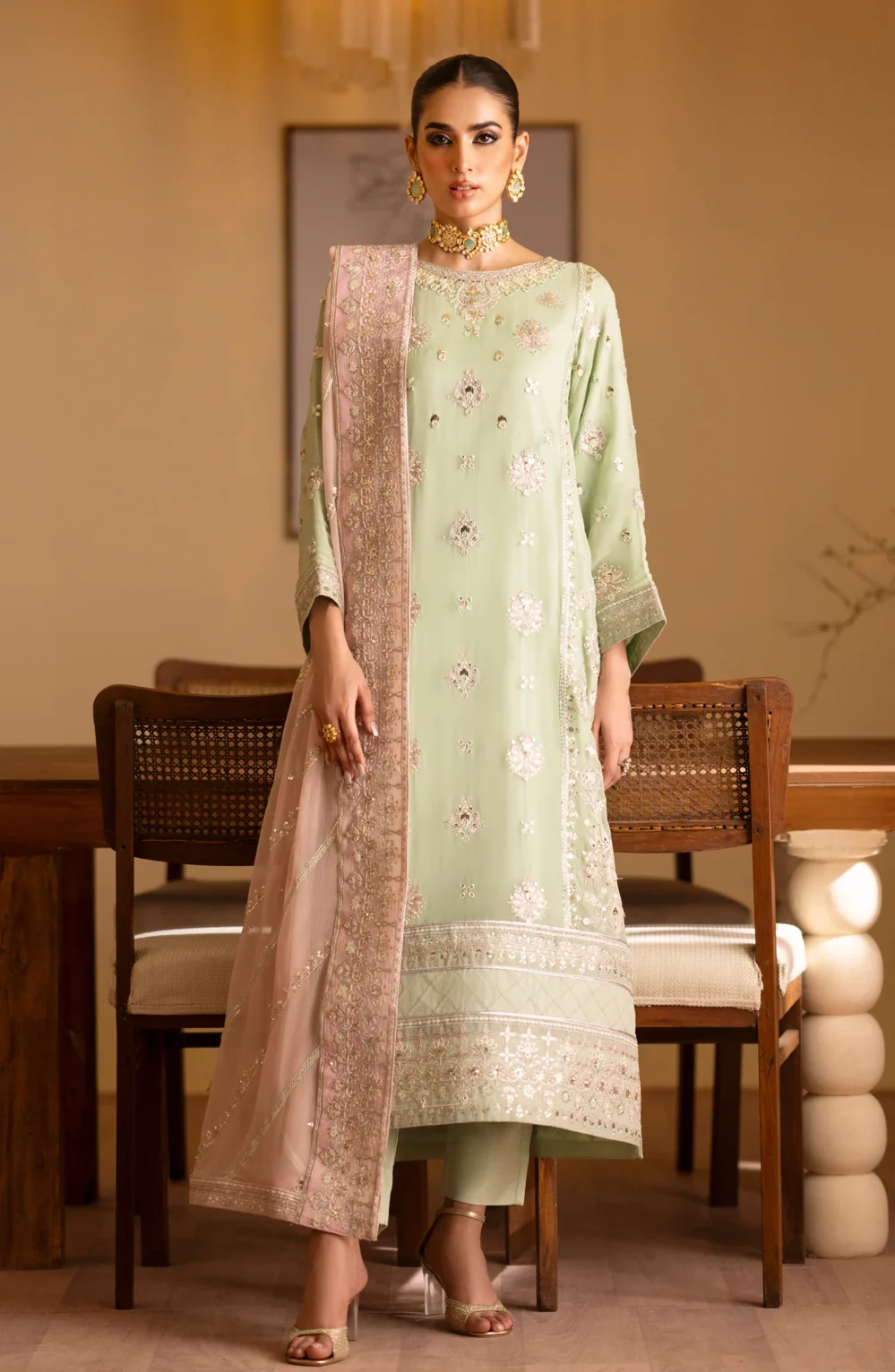 Emaan Adeel Romansiyyah Luxury Formals' 24 | Najmeh