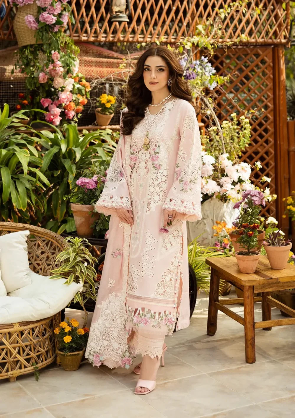 Elaf Luxury Lawn 2025 | ELM-2A MAHGUL