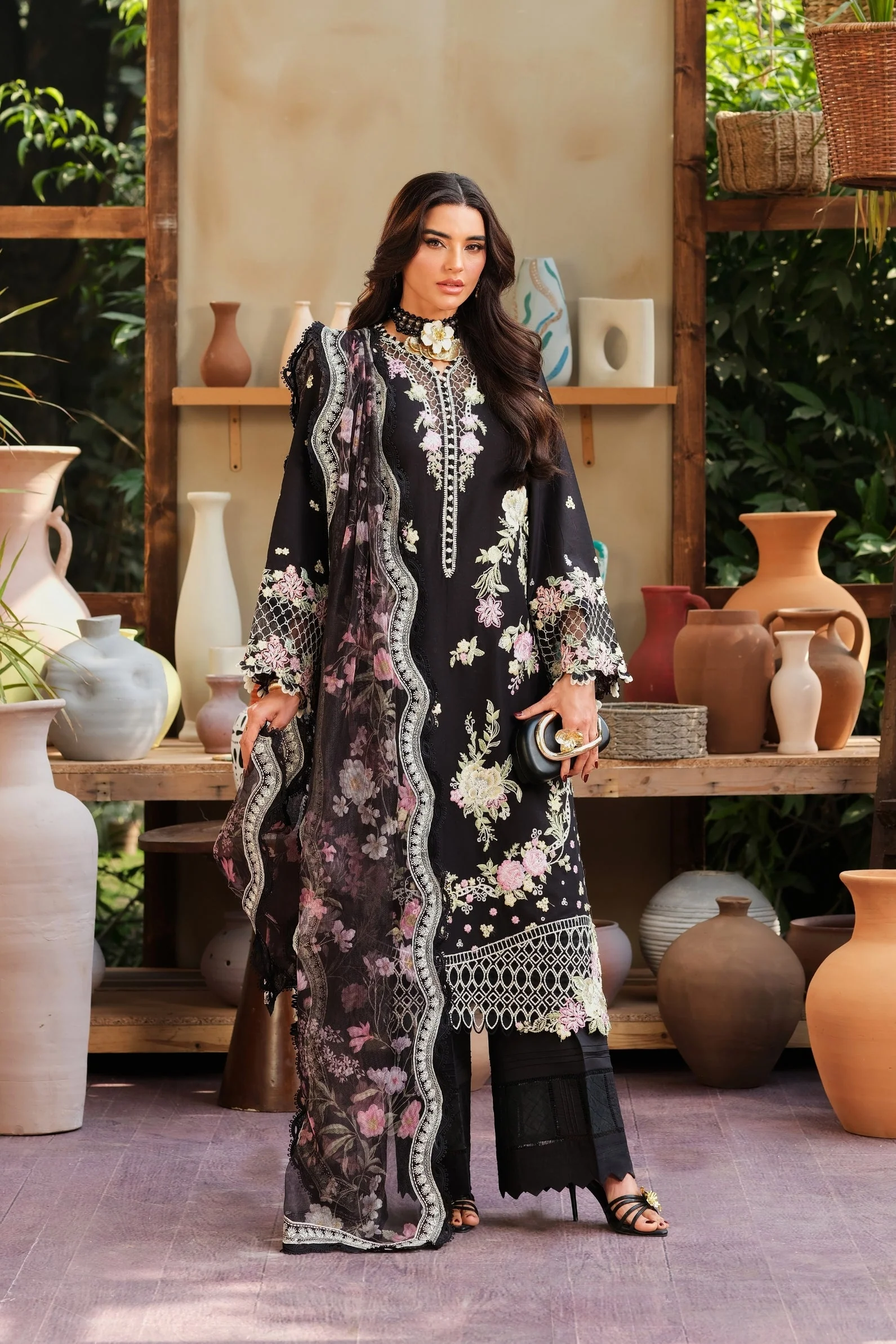 Maryam Hussain Luxury Lawn 26 | Noir