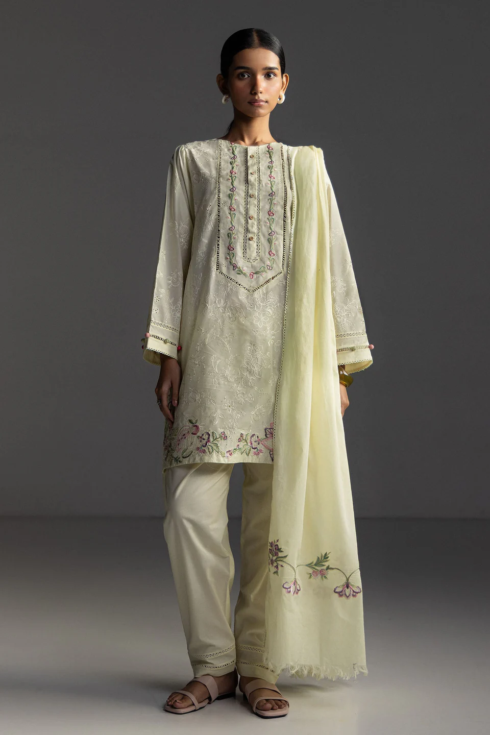 Coco Lawn by Zara Shahjahan 26 | Liora - 8B