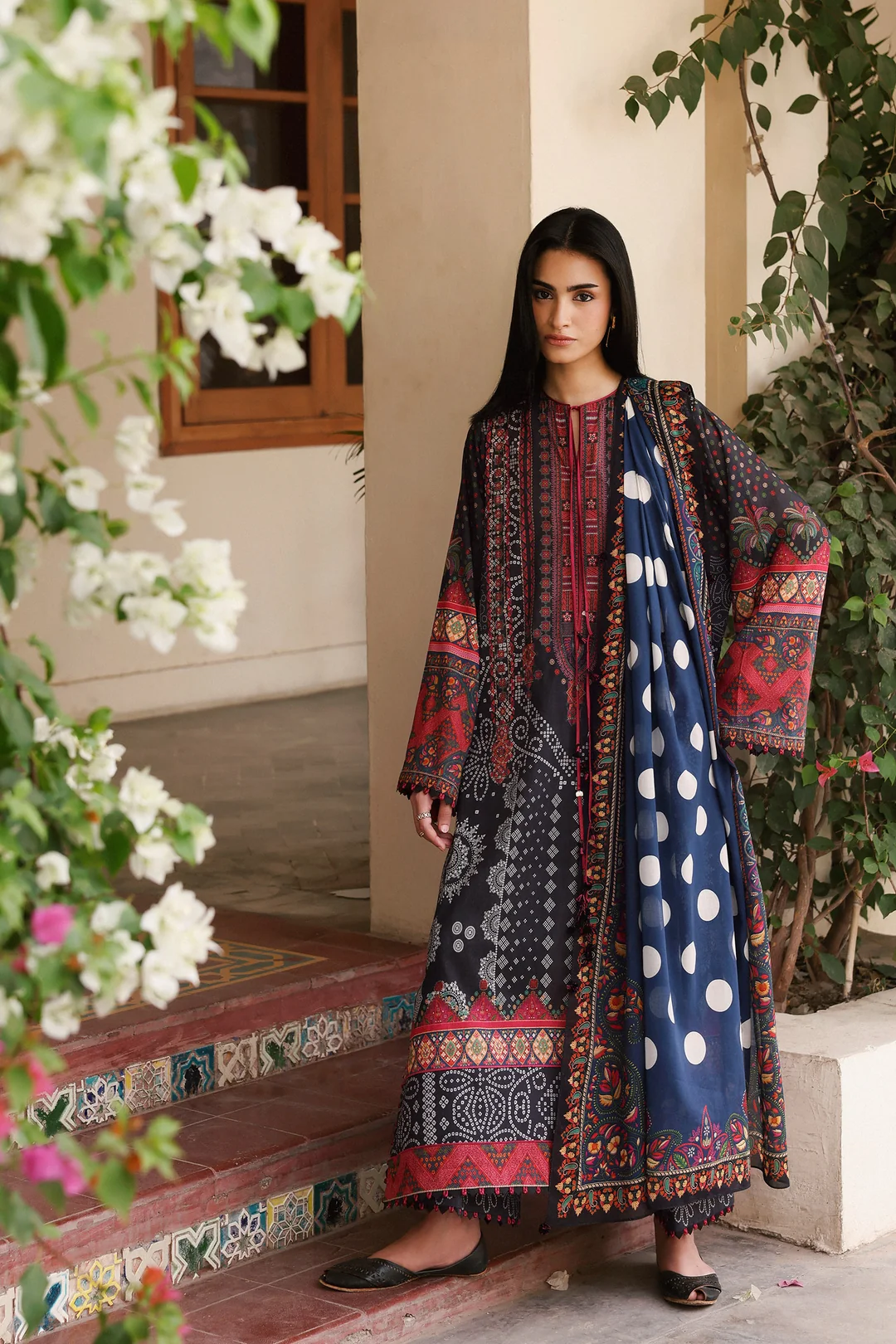 Zaha Amaya Prints 26 | NOIRA
